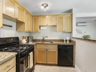 Photo #2: 22044408 Listing 