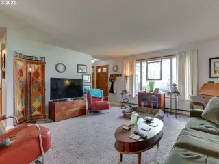 Photo #3: 22044852 Listing