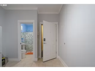 Photo #3: 22045547 Listing