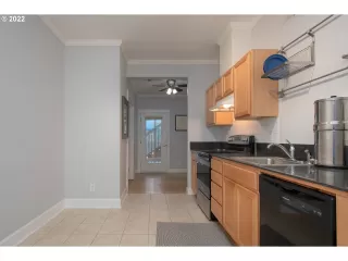 Photo #5: 22045547 Listing