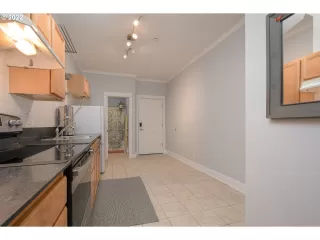 Photo #6: 22045547 Listing