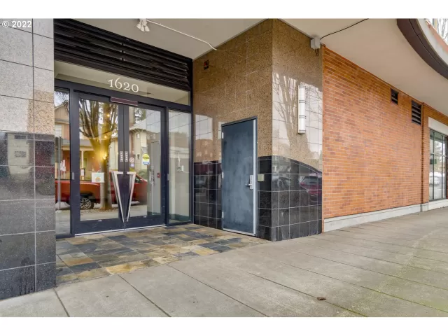 MLS: 22046362 Condo For Sale