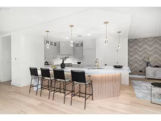 Photo #2: 22046988 Listing 