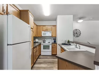 Photo #4: 22047351 Listing 