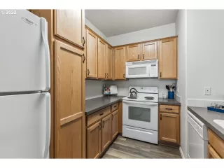 Photo #5: 22047351 Listing 