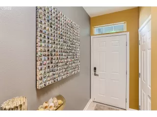 Photo #5: 22047404 Listing