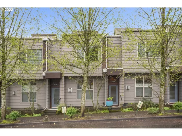 MLS: 22048488 Condo For Sale