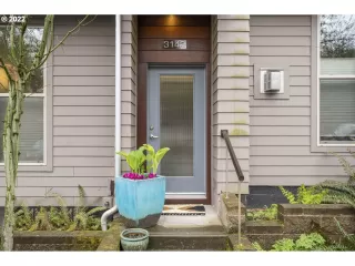 Photo #1: 22048488 Listing 