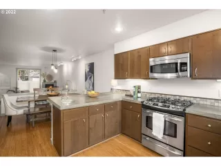 Photo #3: 22048488 Listing 