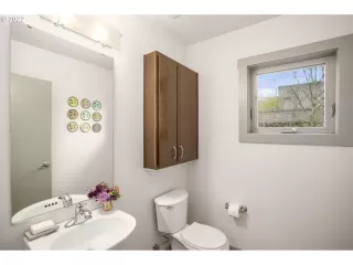 Photo #6: 22048488 Listing 