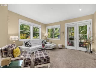 Photo #3: 22048895 Listing