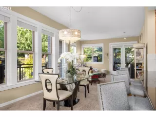 Photo #5: 22048895 Listing