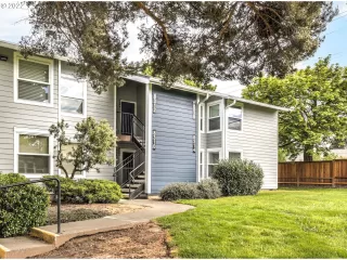 Photo #1: 22049606 Listing