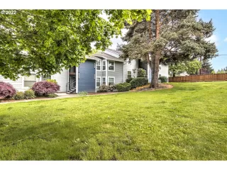 Photo #2: 22049606 Listing