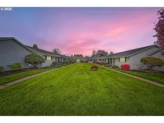 More Details about MLS # 220515851 : 863 NE FLEMING AVE B-10