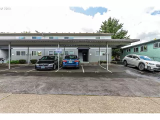 Photo #4: 22051654 Listing