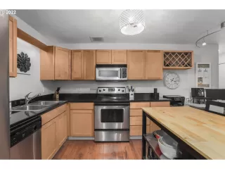 Photo #2: 22052016 Listing