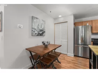 Photo #4: 22052016 Listing