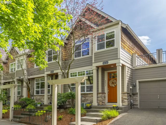 MLS: 22052722 Condo For Sale