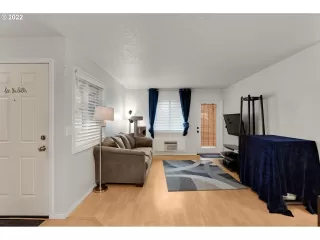 Photo #4: 22052802 Listing 