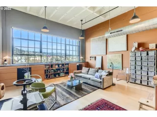 Photo #2: 22052889 Listing