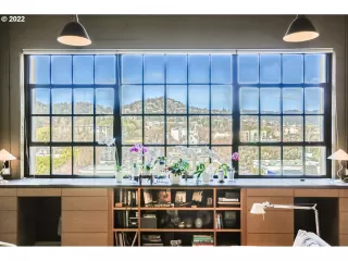 Photo #5: 22052889 Listing