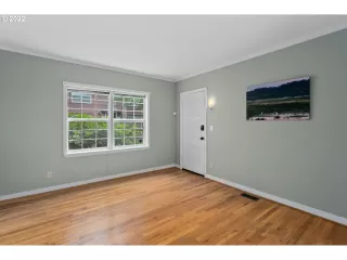 Photo #3: 22053123 Listing