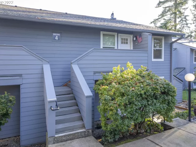 MLS: 22054297 Condo For Sale