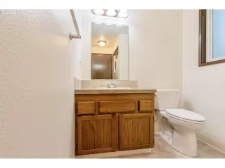 Photo #4: 22054496 Listing