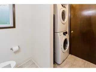 Photo #5: 22054496 Listing