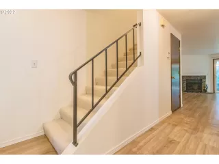 Photo #6: 22054496 Listing