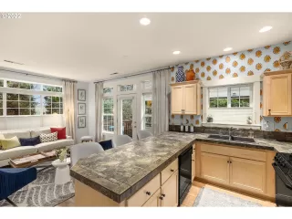 Photo #6: 22054611 Listing 