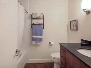 Photo #5: 22054886 Listing