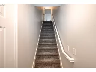 Photo #5: 22054906 Listing