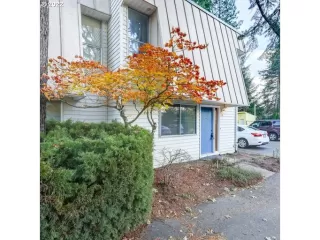 Photo #2: 22055652 Listing