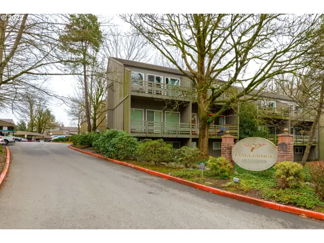 MLS: 22056072 Condo For Sale