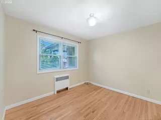 Photo #6: 22056861 Listing