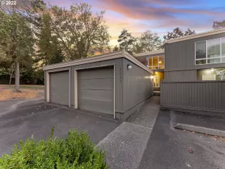 Photo #1: 22058417 Listing 