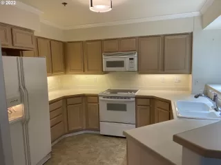 Photo #4: 22058782 Listing