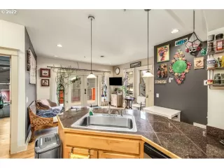 Photo #3: 22058930 Listing 