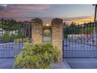 Photo #2: 22059729 Listing 