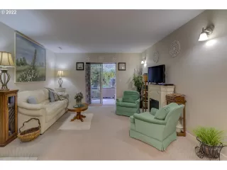 Photo #5: 22059729 Listing 