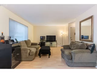 Photo #2: 22060838 Listing