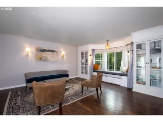 Photo #3: 22062757 Listing