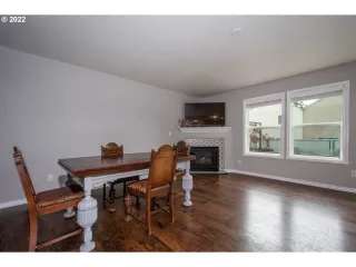 Photo #6: 22062757 Listing