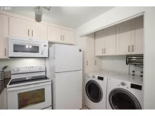 Photo #3: 22063117 Listing