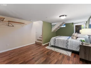 Photo #4: 22063439 Listing