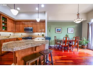 Photo #6: 22063789 Listing 