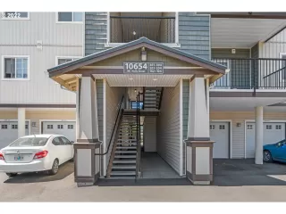 Photo #2: 22064581 Listing