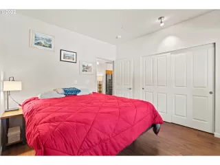 Photo #4: 22064581 Listing